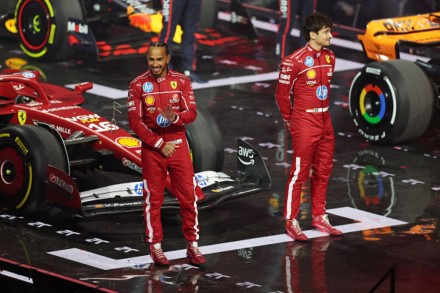 Leclerc e Hamilton a Milano: Piazza Castello si tinge di rosso Ferrari